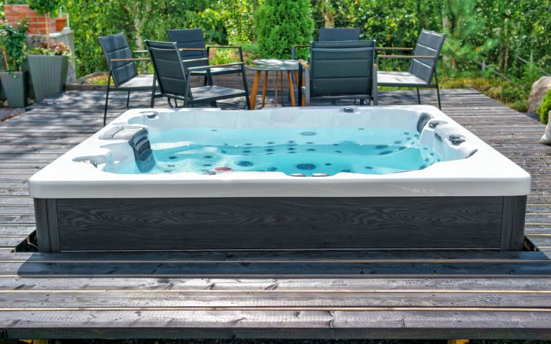 Luxury Spa Tub